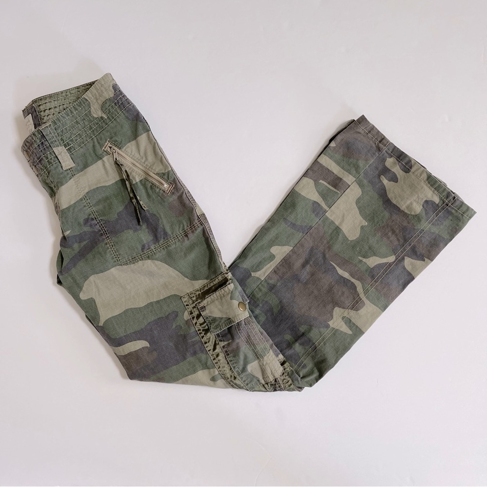 Abercrombie kids green camo cargo pants with satin accents